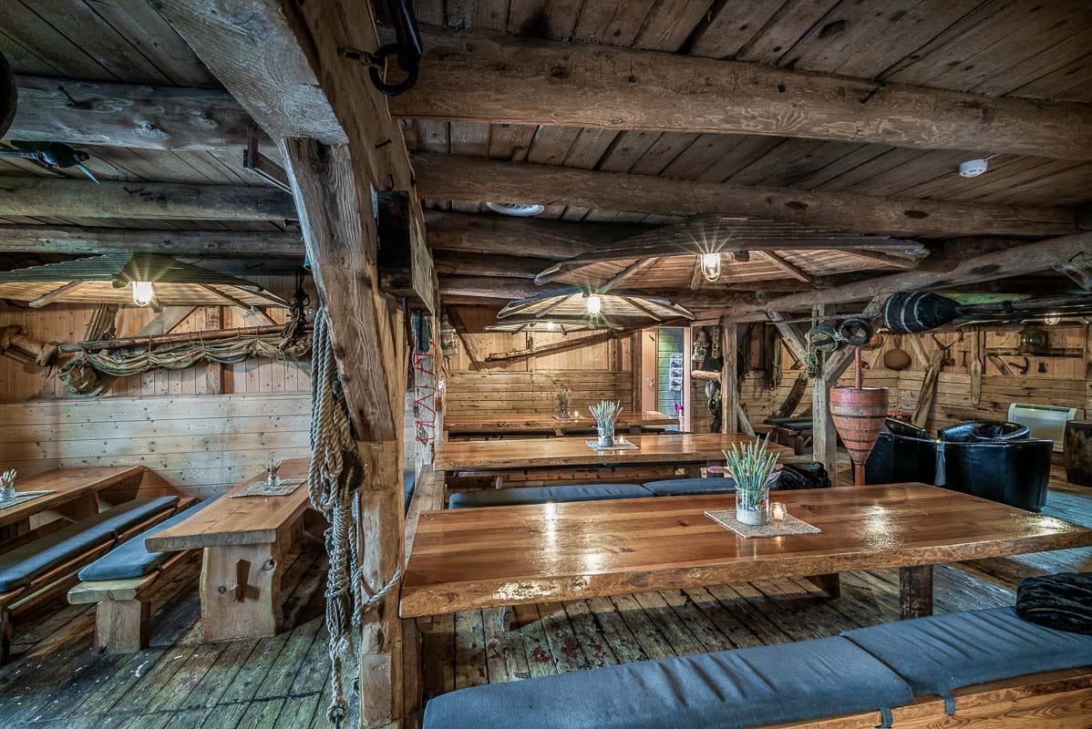 Silver Bell Kro – rustic pub interior on Håholmen by the Atlantic Road.